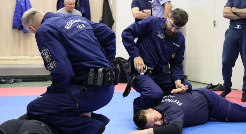 Ezt brutális: látnod kell, hogyan nyomták le egymást a somogyi rendőrök