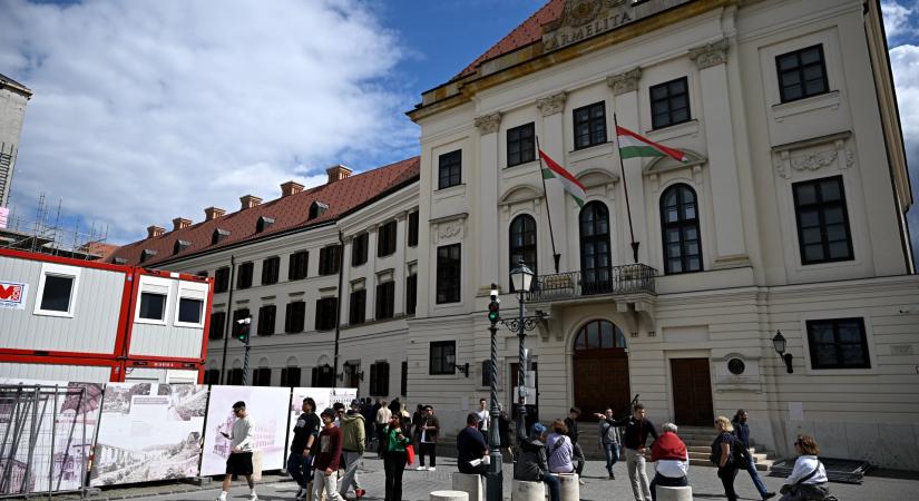 Itt a bejelentés: Orbán Viktor korábbi hivatala nemcsak hétvégén, hétköznap is látogatható lesz holnaptól