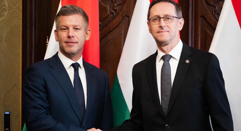 Magyar Péter szerint „konstruktív” megbeszélést folytattak Varga Mihállyal
