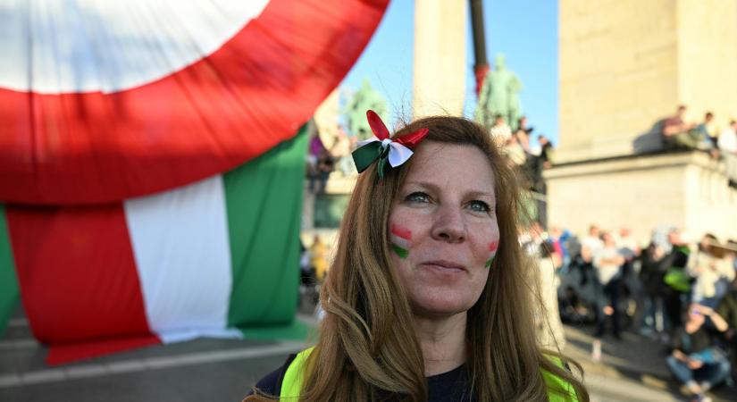 Hiába hiszi Orbán még ma is, hogy övé a „nemzeti oldal”, Magyar Péter rég elcsábította tőle
