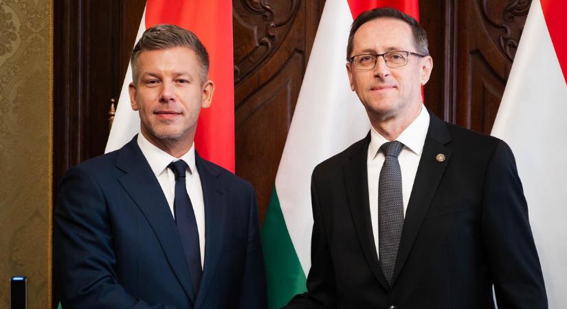 Konstruktív, előremutató megbeszélésként értékelte Magyar Péter a Varga Mihállyal folytatott tárgyalást