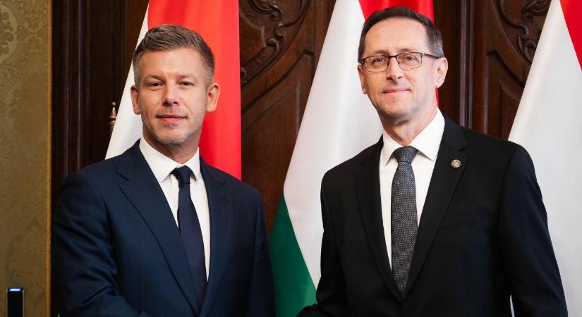 Magyar Péter elment a Nemzeti Bankba
