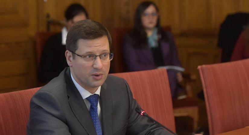Gulyás Gergely nem hagyta szó nélkül Magyar Péter reggeli akcióját