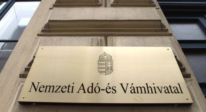 Fontos határidő jár le pár óra múlva – komoly büntetés jár a mulasztásért
