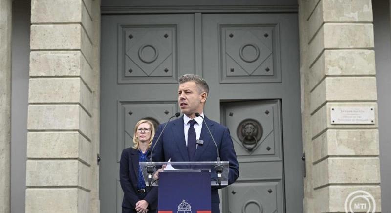 Magyar Péter: módosítjuk az alaptörvényt a köztársasági elnök leváltása érdekében