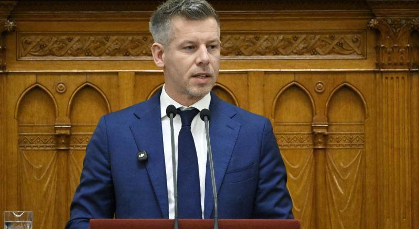 Pillanatokon belül megszólal Magyar Péter