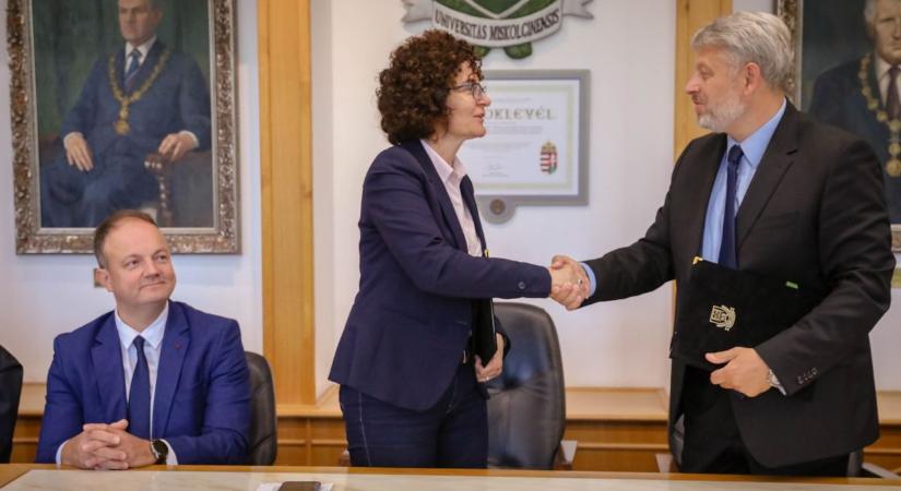 Stratégiai megállapodást kötött a Miskolci Egyetem és a Heves Megyei Vízmű