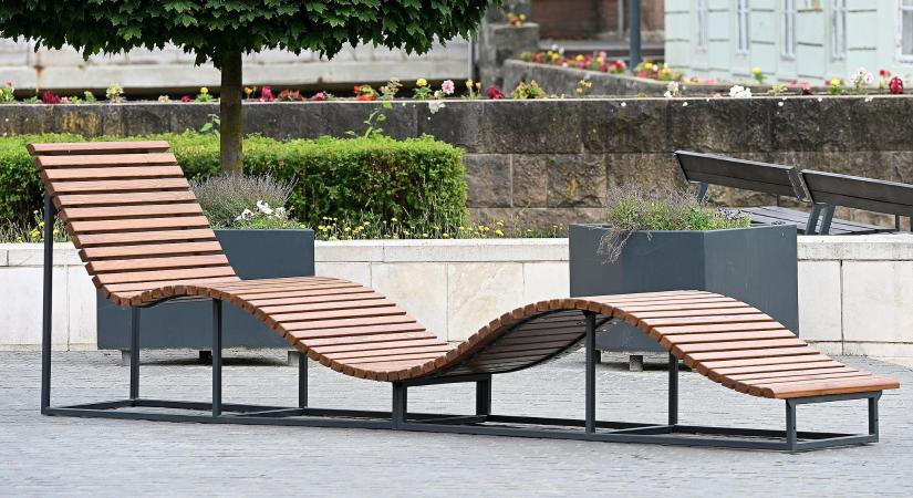 Megújul a Gárdonyi tér: új padokkal és átalakított közösségi térrel várja az egrieket