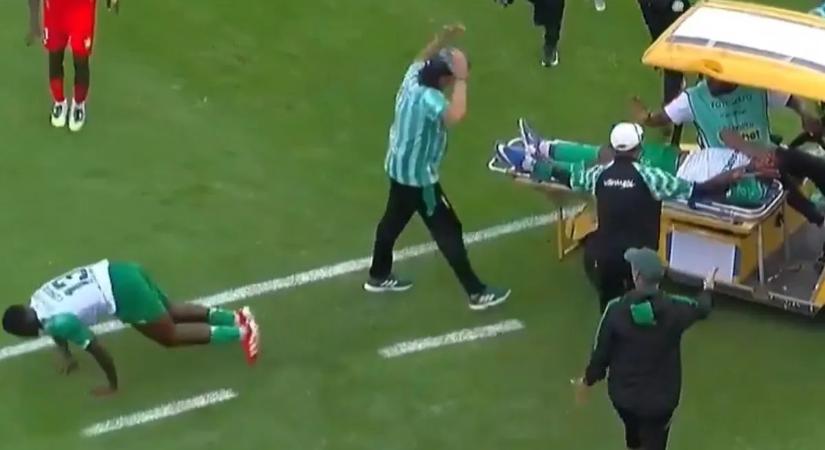 Ez hihetetlen! Látott már ilyen gázolást futballpályán? – videó