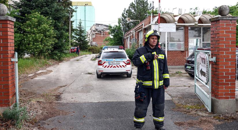Székesfehérvári házomlás: a romok alól kommunikál a sérült – újabb részletek a balesetről