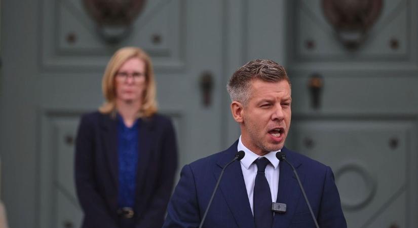 Magyar Péter megerősítette: az alaptörvény átírásával távolítaná el a hivatalából Sulyok Tamást