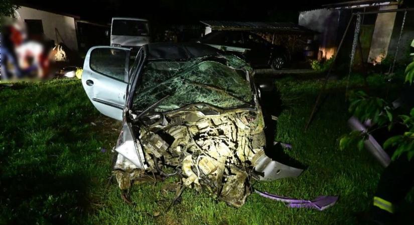 Életveszélyesen megsérült a 18 éves sofőr, a rendőrök még meg is büntetnék