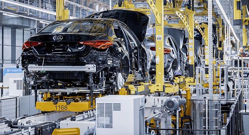 Váratlan helyről érkezhet csapás a Mercedesre