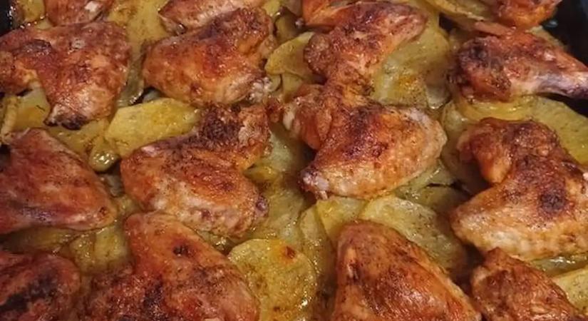 Íme a lusta szakácsok legfinomabb tepsis csirke receptje