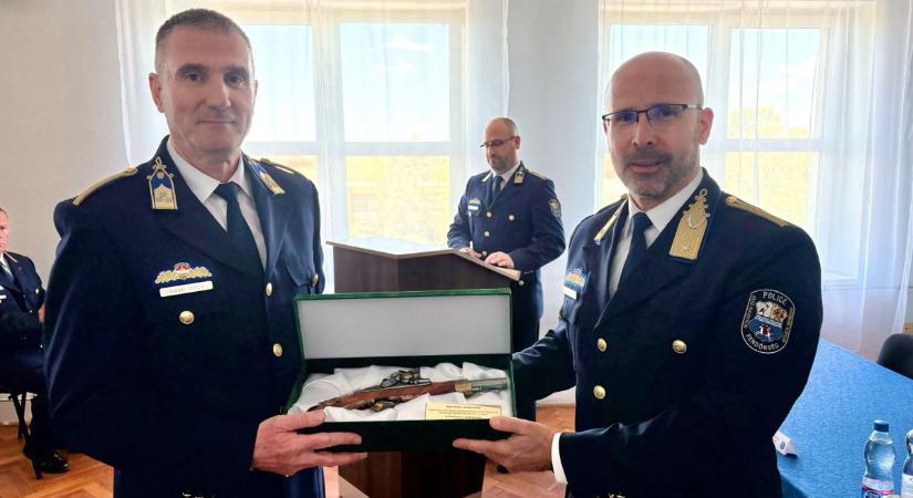 Elbúcsúzik a rendőrkapitány, aki 42 évig dolgozott a közbiztonság érdekében