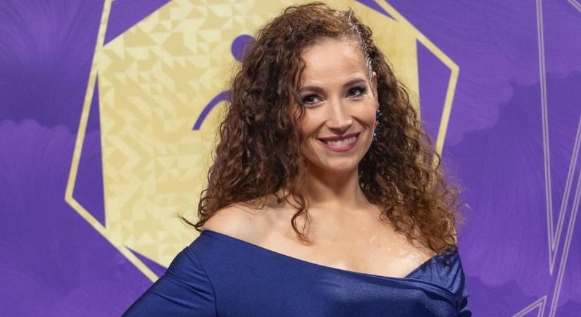 Vágó Bernadett beavatta kolléganőjét az Erkel Színház kulisszatitkaiba
