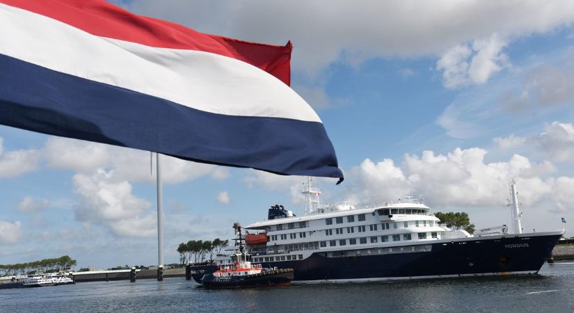 Ön felszállna rá? Újra útra kel a hantavírus-járvány után fertőtlenített holland óceánjáró