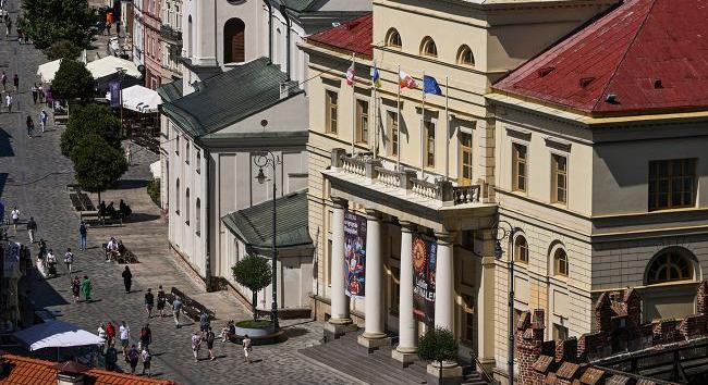 Zelenszkij UPA-val kapcsolatos döntése miatt a lengyel Lublinban eltávolították az ukrán zászlót a városházáról