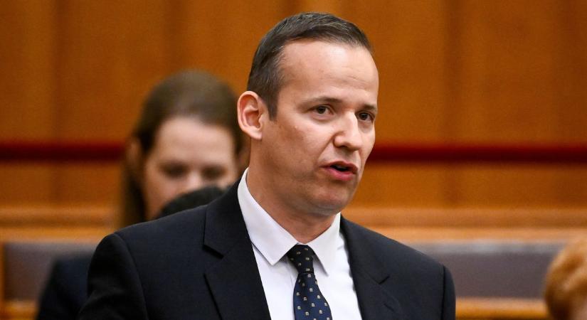 Toroczkai László reagált, miután Magyar Péter váratlanul meglepte a Parlamentben