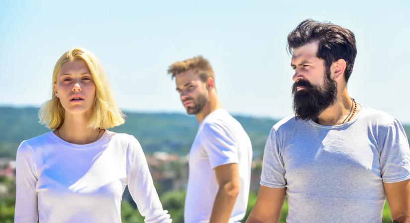 Utálod, ha a pasik megbámulnak? Akkor sose vedd fel ezt a 4 ruhadarabot