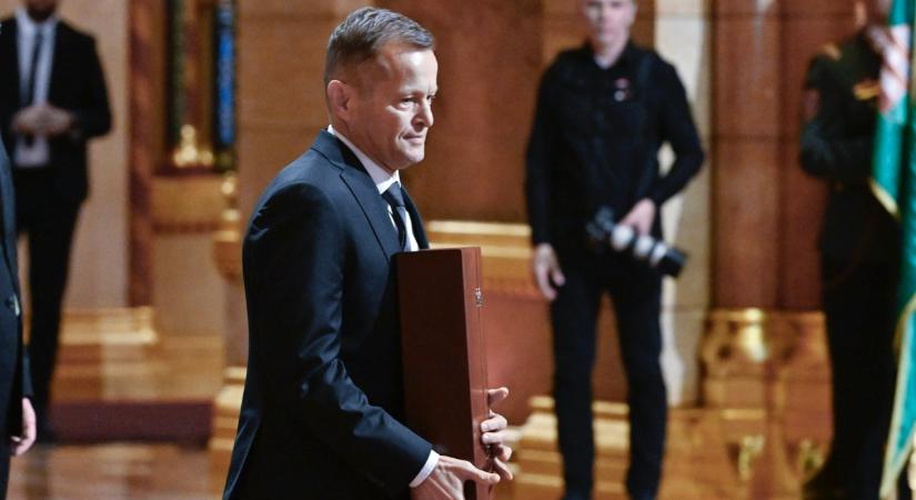 Magyar Péter hadat üzent a tudományos kutatásnak is