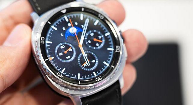Nem is kettő, hanem három órával készül a nyárra a Samsung