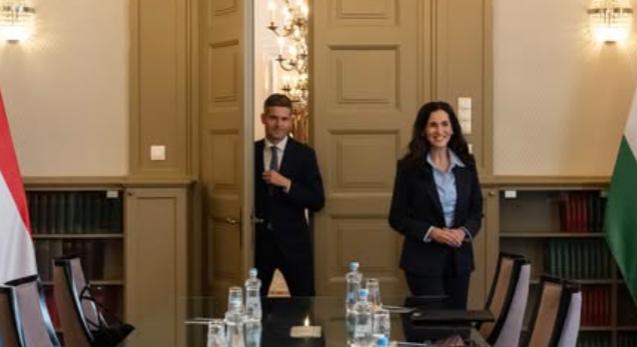 A holland külügyminiszterrel tárgyalt Orbán Anita