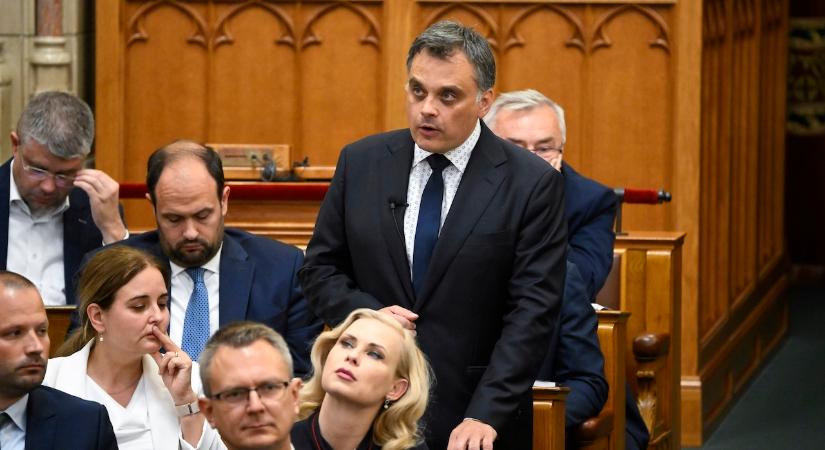 Latorcai Csaba a Tisza elképzeléséről: Ez a polgármesterek szívatása!