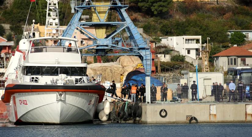 Keményebb uniós szabályokról állapodtak meg a migránsok visszaküldésére