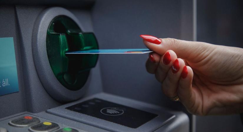 Több napra leáll a bankfiók, rengeteg ügyfelet érinthet!