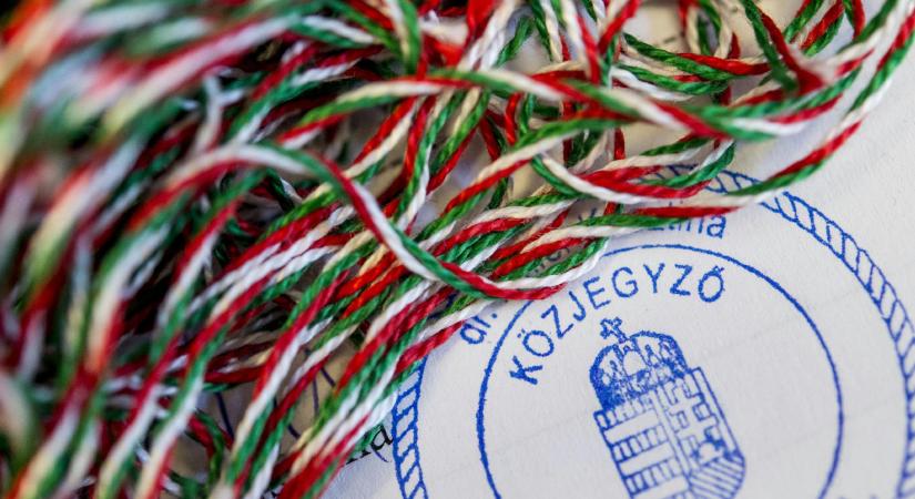 Több mint 33 milliárd forintot hagytunk a közjegyzőknél egy év alatt, csaknem a harmadát ki is vehették nyereségként
