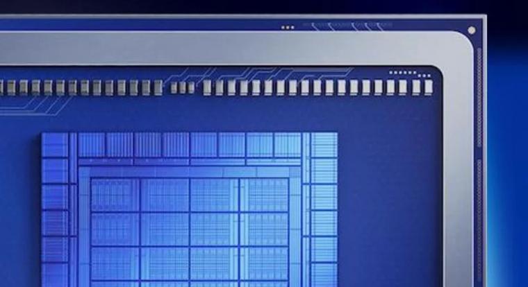 Az Intel 288 magos szerverprocesszorral és kézikonzolos chipekkel támad