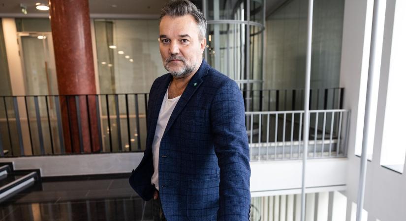 „Férfiak is voltak köztük, akik elsírták magukat” – Hevér Gábor borzalmas részleteket mesélt Eszenyi Enikő bántalmazási ügyéről