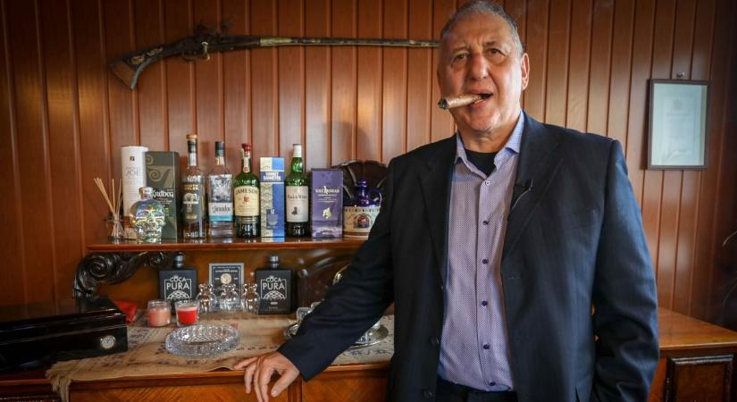 Kapaszkodjon meg: Tasnádi Péter börtönbe küldené Takács Pétert