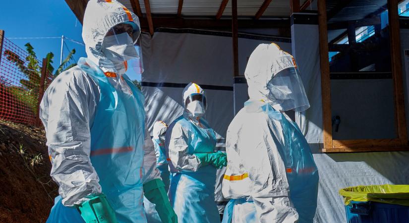 Nő a halálos áldozatok száma, három vakcinával próbálják megfékezni a súlyosbodó Ebola-járványt