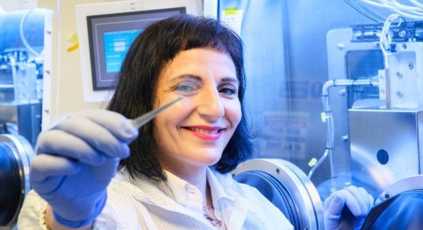 Áram ingyen: kezdődik a láthatatlan napelemek kora
