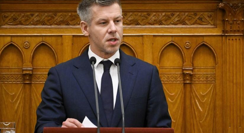 Dull Szabolcs: Magyar Péter a parlamentben ismét megmutatta, hogy ő a főszereplő