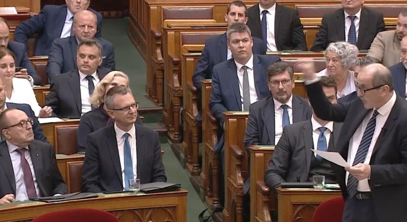 Hegedűs Zsolt nyitott kapukat dönget és hazudik