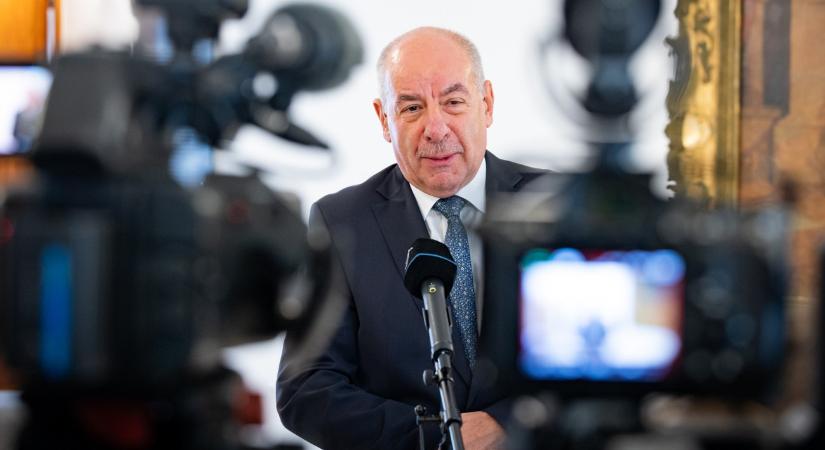 Sulyok Tamás köztársasági elnök egy interjúban részletezte, miért nem mond le
