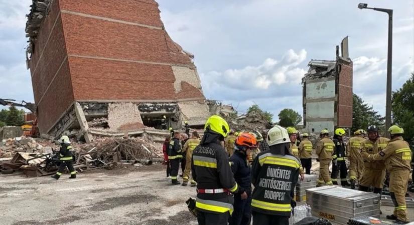 Sokkoló videó: így mentették ki a romok alól a szerencsétlenül járt férfit Székesfehérváron