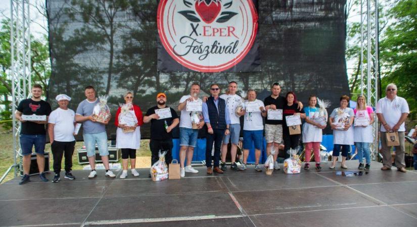 Kiderült a 33-tavi EperFesztiválon, hogy kik lettek a Hevesi Füves Puszták bográcsmesterei – fotóalbummal