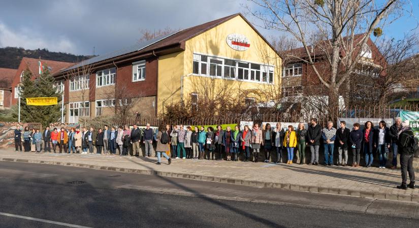 A Tisza ígérete szerint visszakaphatják iskoláikat az önkormányzatok, de nem minden polgármester lelkesedik az ötletért