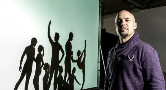 300 milliós NKA-támogatás kapott a DPK-gyűlésen is fellépő árnyjátékos társulat