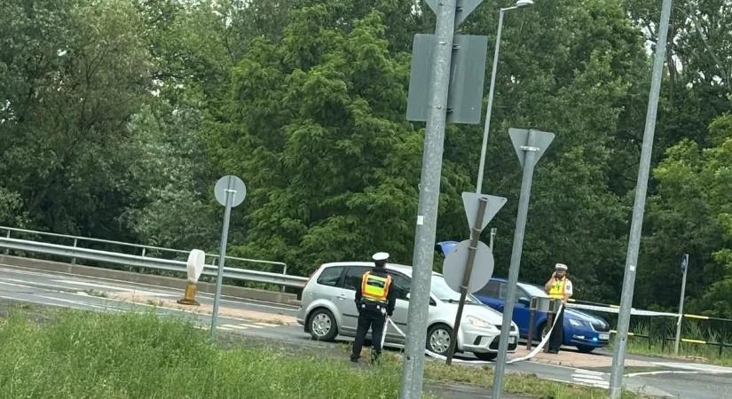Frontális baleset Békéscsabánál: meghalt egy sofőr a 44-es főúton