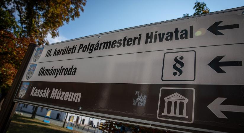 Teljes a zavar az óbudai korrupciós ügyben: razziát jelentett be az ügyészség, az önkormányzat nem tud róla