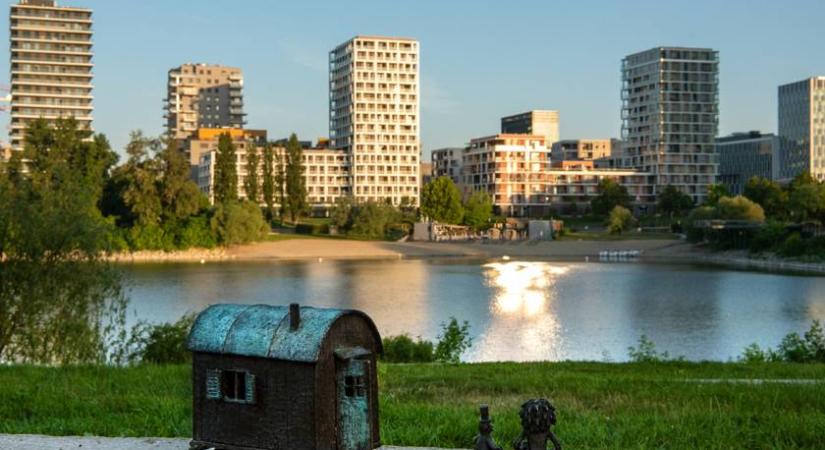 Cirkuszi jelenet a Duna-parton: itt láthatod a miniszobrokat