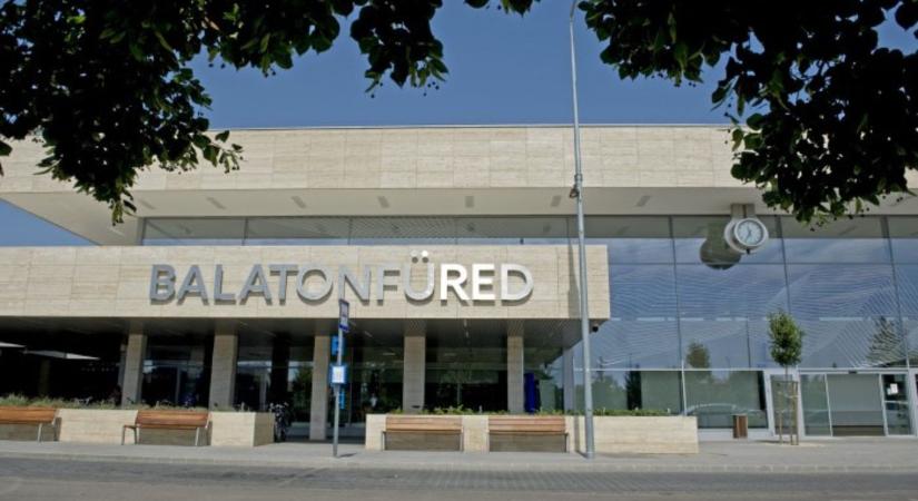 Éjszakai vasúti munkák kezdődnek az észak-balatoni vonalon