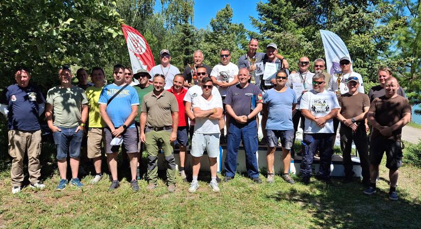 A Táti tavon rendezték meg a vármegyei tűzoltók horgászversenyét