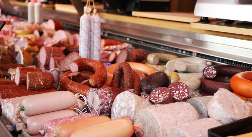 Kiderült a bolti felvágottakról! Kerüld őket: maradékhúsból készülnek