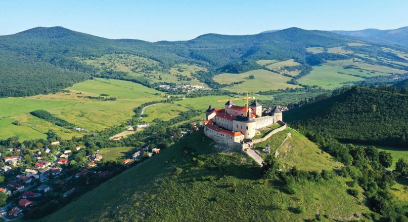 Íme a szlovák–magyar hegyes-völgyes kisvilág, ahol Mikszáth szelleme pallérozódott